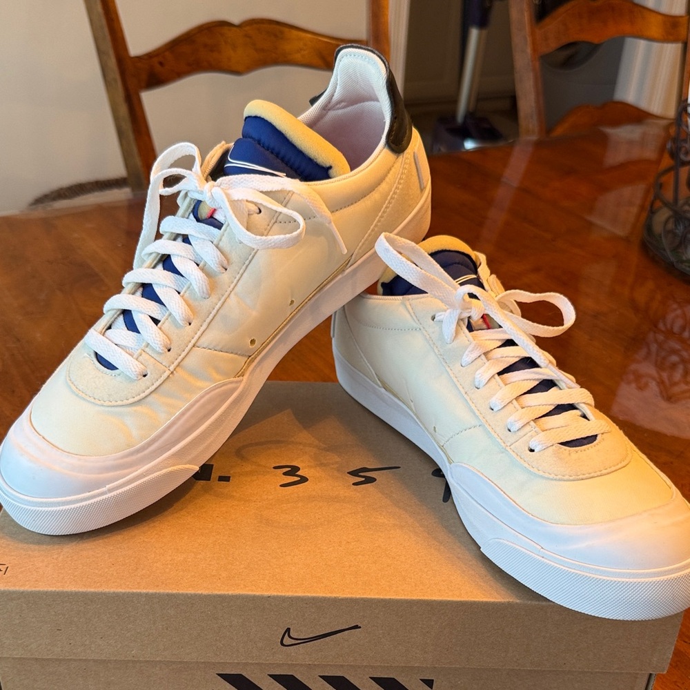 Nike Drop Type LX Label Collection #354
